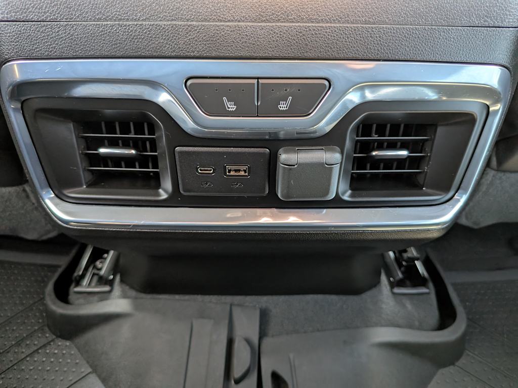 2022 Chevrolet Silverado 3500 High Country 41