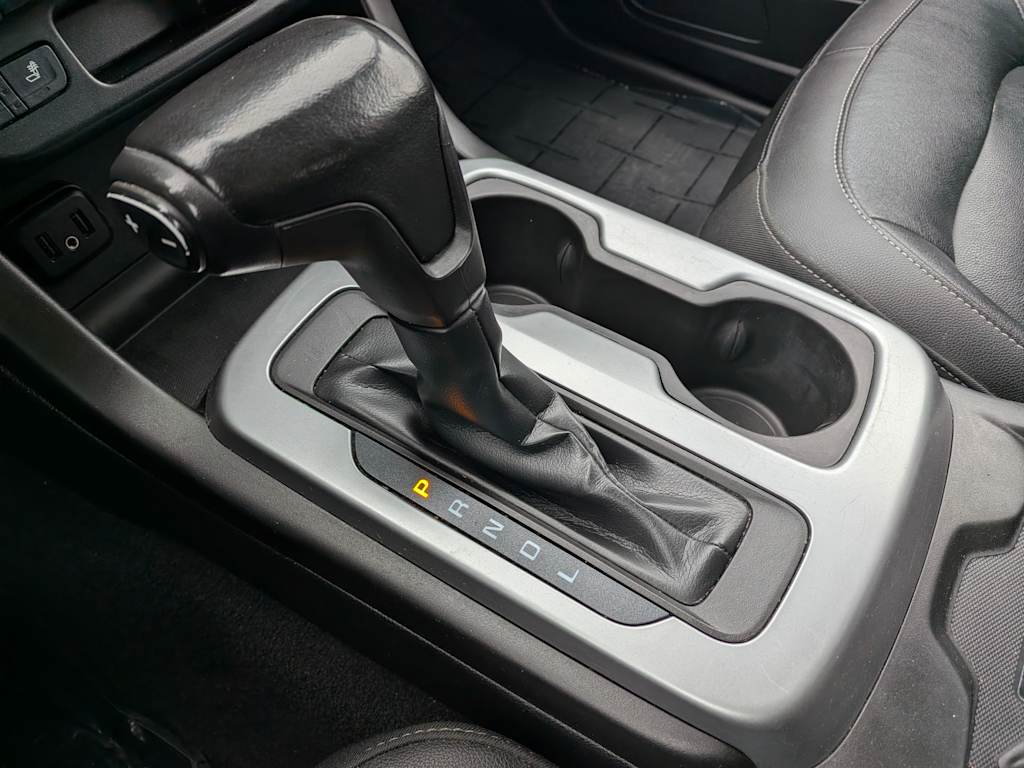 Thumbnail: 2019 Chevrolet Colorado - 16