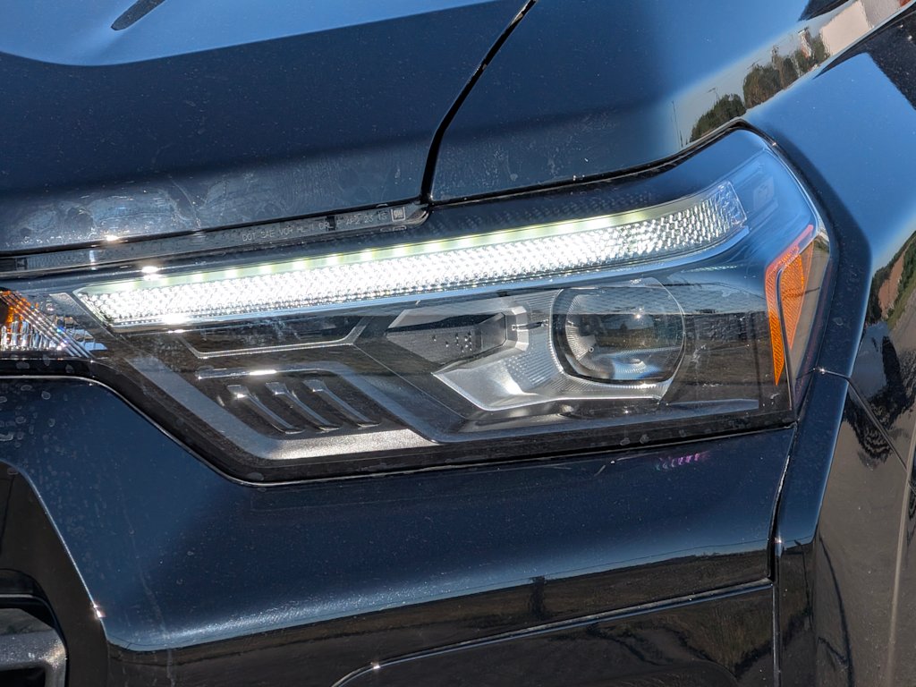 Thumbnail: 2024 Chevrolet Colorado - 23
