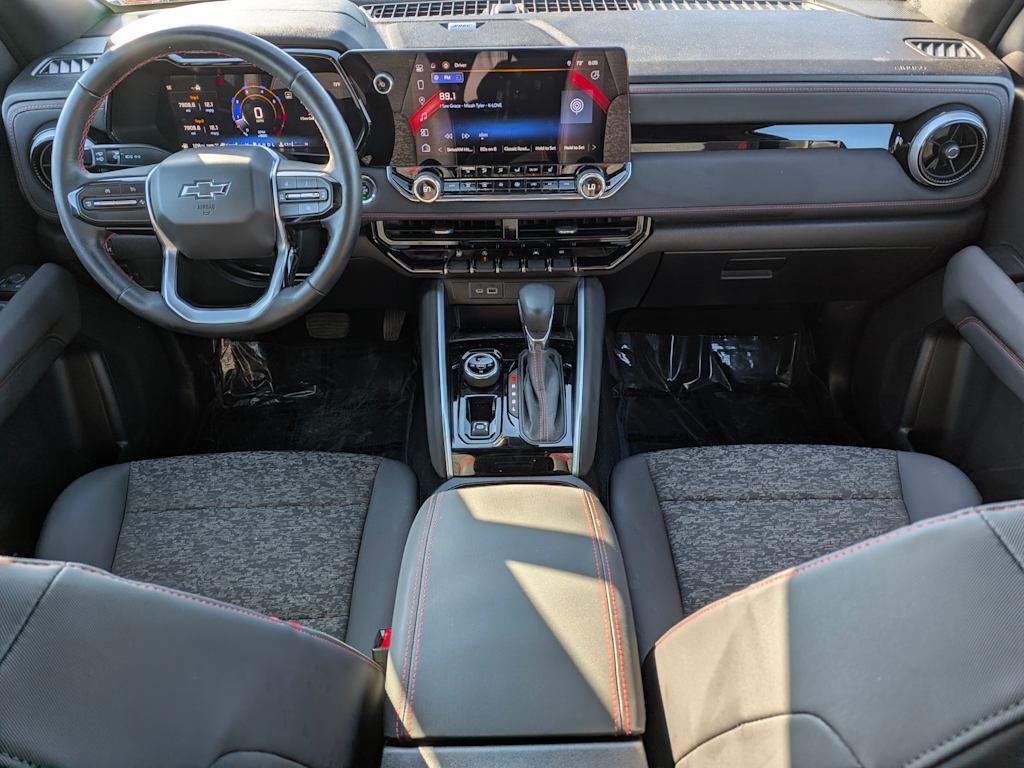 Thumbnail: 2024 Chevrolet Colorado - 10