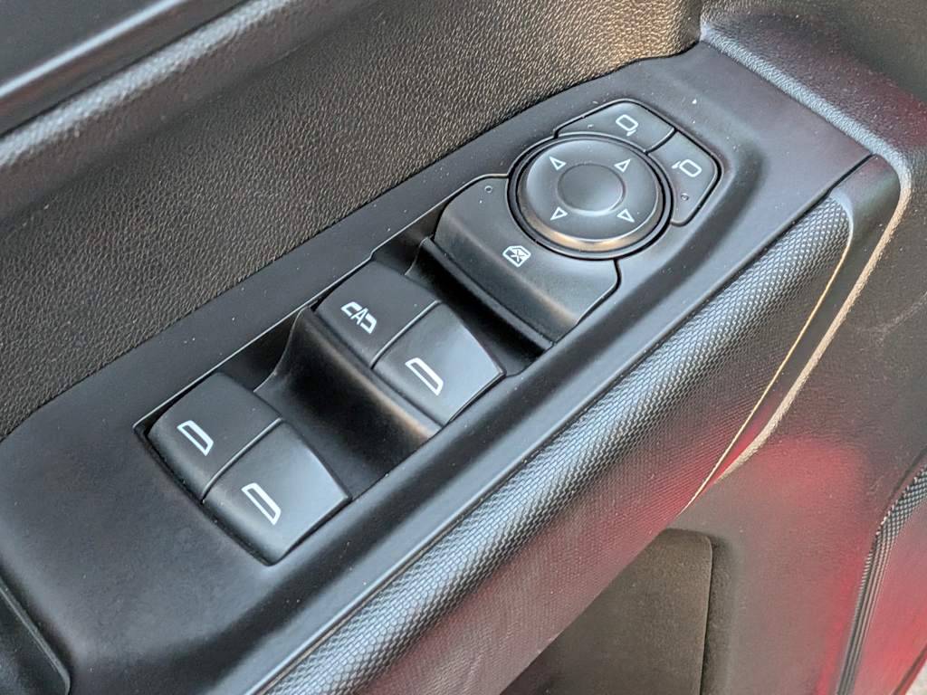 Thumbnail: 2021 Chevrolet Silverado 1500 - 25