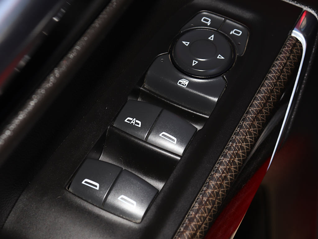 Thumbnail: 2020 Chevrolet Silverado 1500 - 29