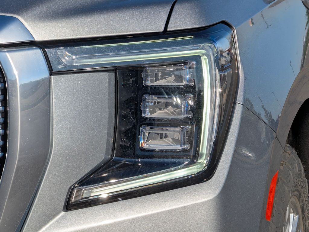 Thumbnail: 2023 GMC Yukon - 22