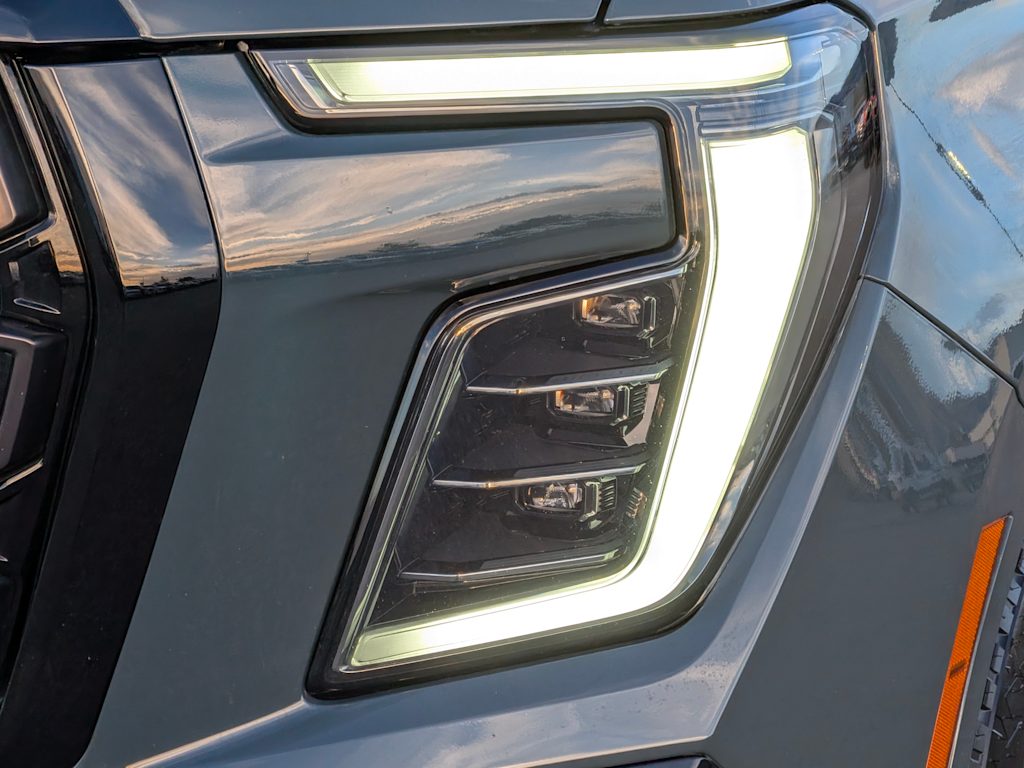 Thumbnail: 2025 GMC Yukon XL - 23