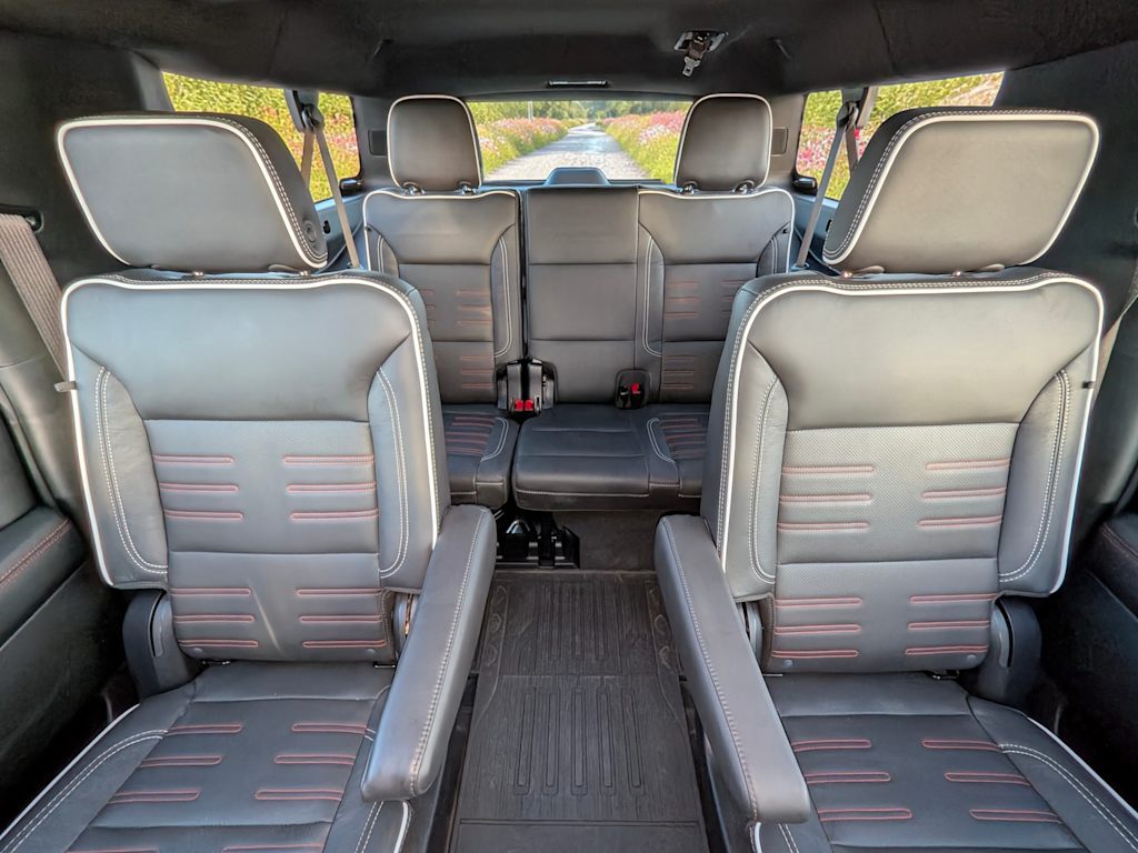 Thumbnail: 2025 GMC Yukon XL - 26