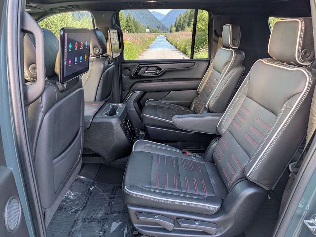 Thumbnail: 2025 GMC Yukon XL - 13