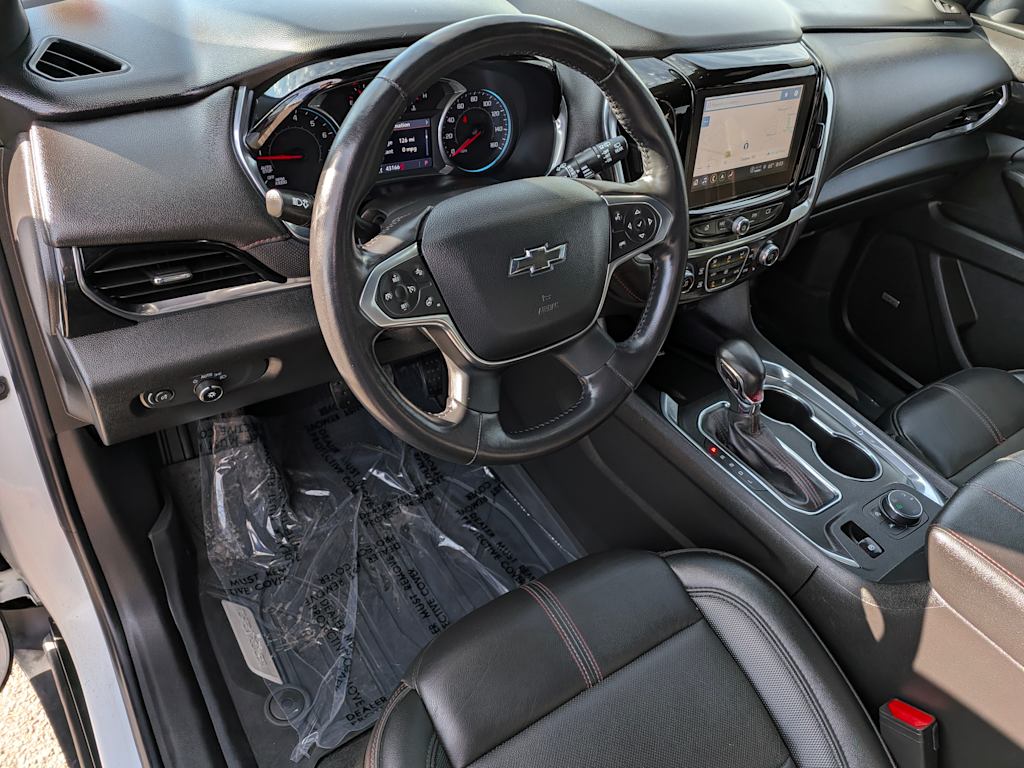 Thumbnail: 2022 Chevrolet Traverse - 2