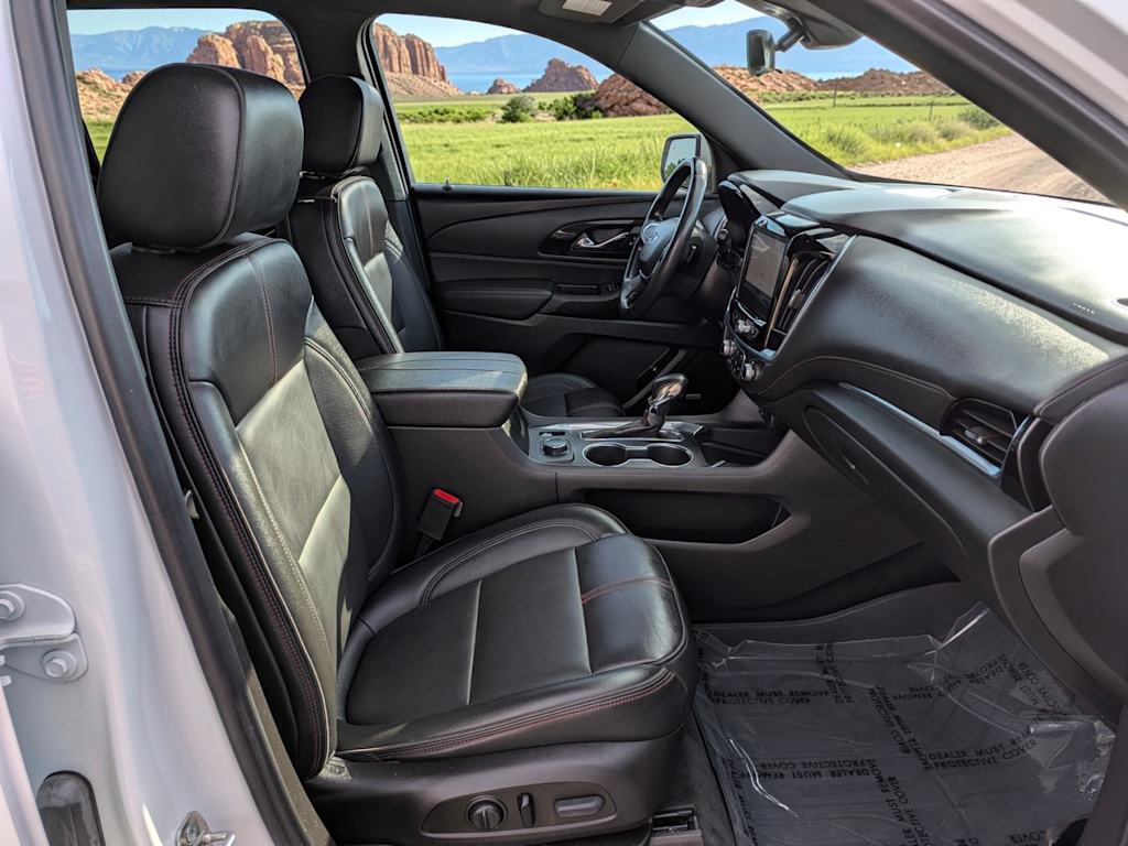 Thumbnail: 2022 Chevrolet Traverse - 11