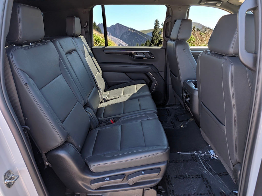 Thumbnail: 2025 Chevrolet Suburban - 23