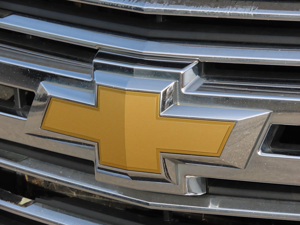 Thumbnail: 2015 Chevrolet Suburban - 25