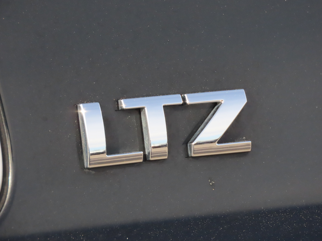 Thumbnail: 2015 Chevrolet Suburban - 26