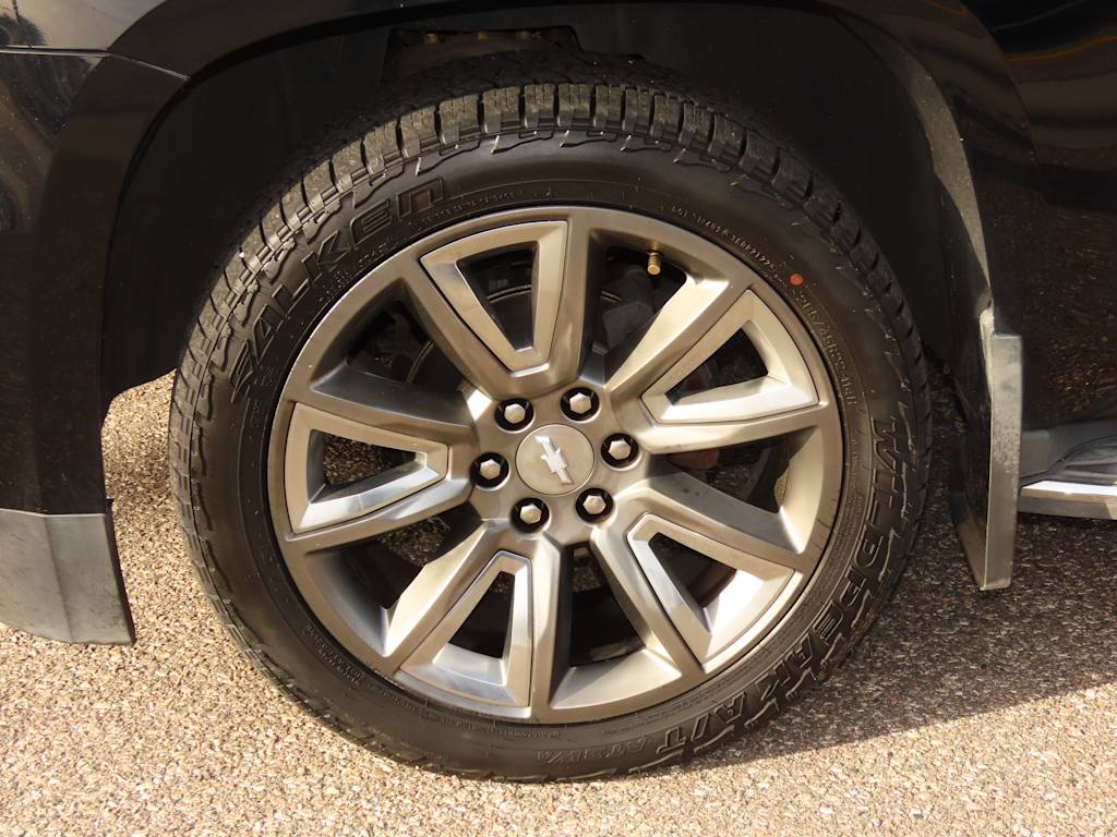 Thumbnail: 2015 Chevrolet Suburban - 8