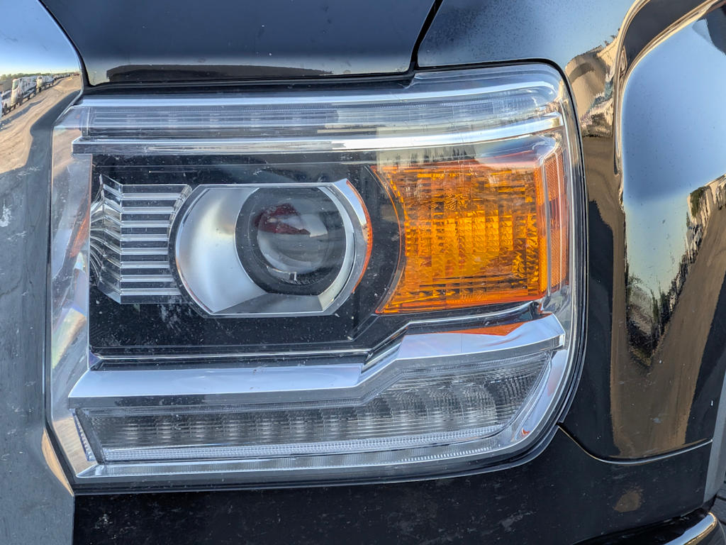 Thumbnail: 2015 GMC Sierra 2500 - 23