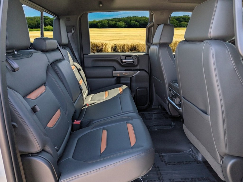 Thumbnail: 2023 GMC Sierra 3500 - 32