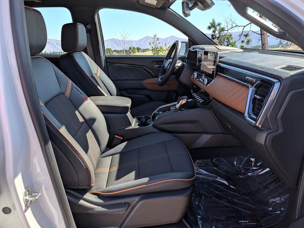 Thumbnail: 2025 GMC Canyon - 12
