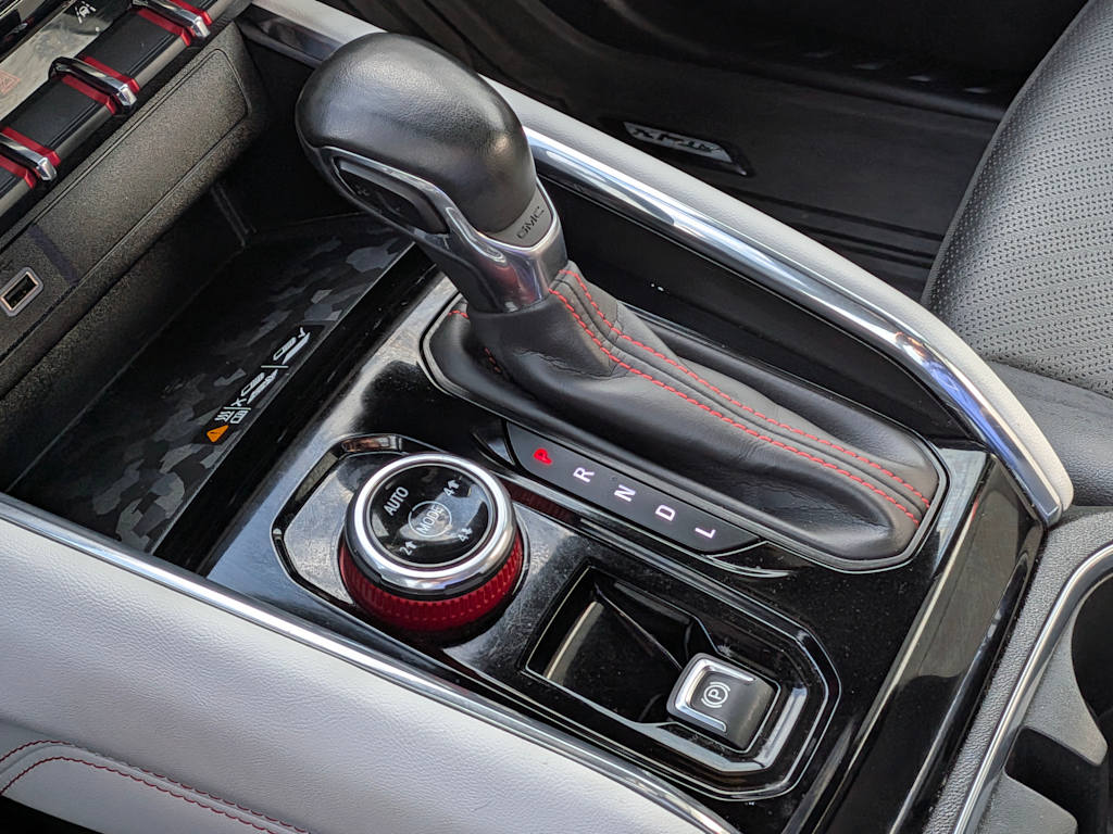 Thumbnail: 2024 GMC Canyon - 16