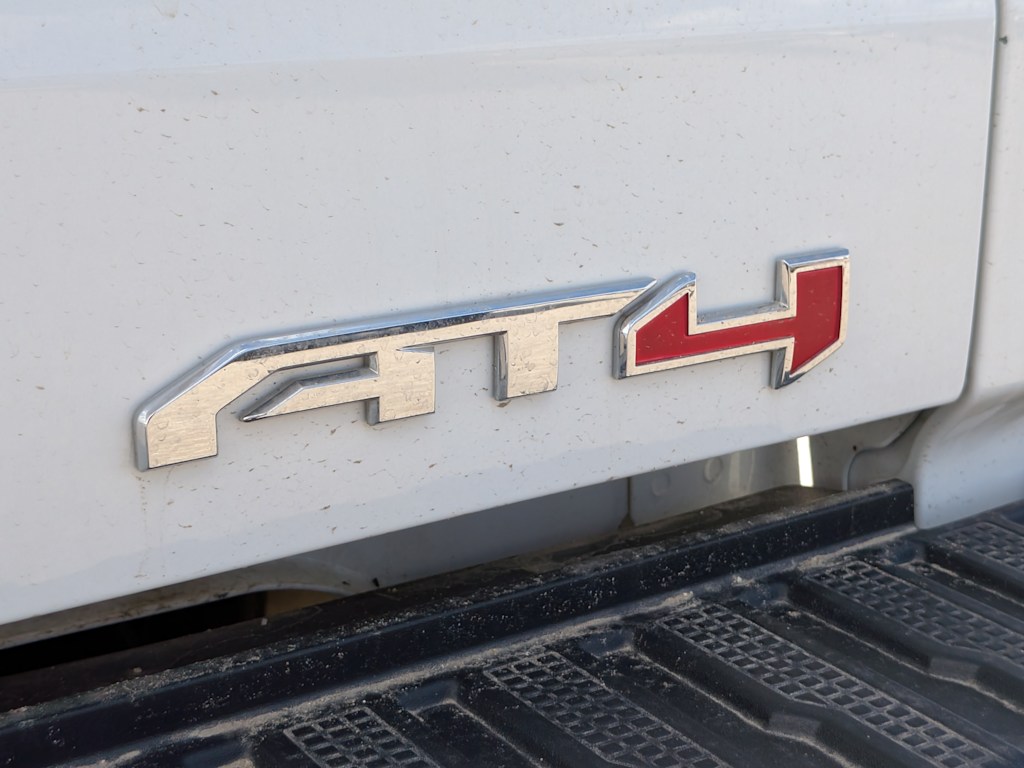 2023 GMC Sierra 1500 AT4 26