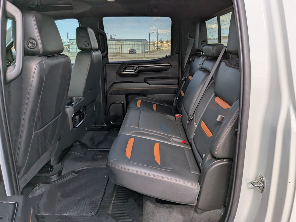 2023 GMC Sierra 1500 AT4 32