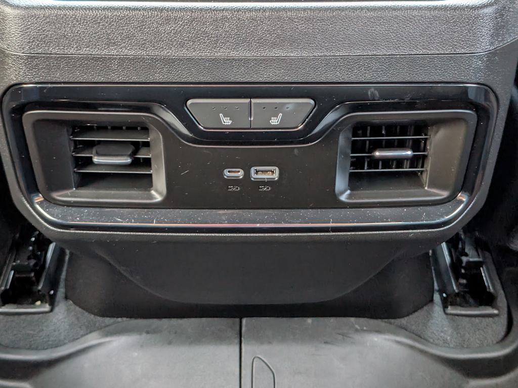2023 GMC Sierra 1500 AT4 38