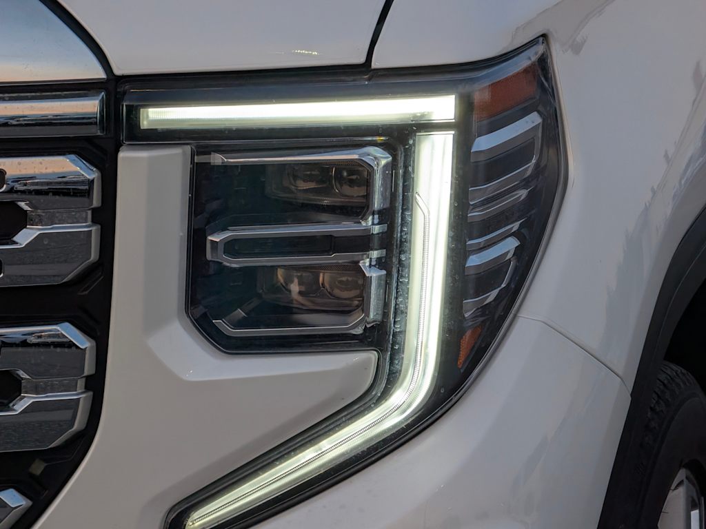 Thumbnail: 2023 GMC Sierra 1500 - 22