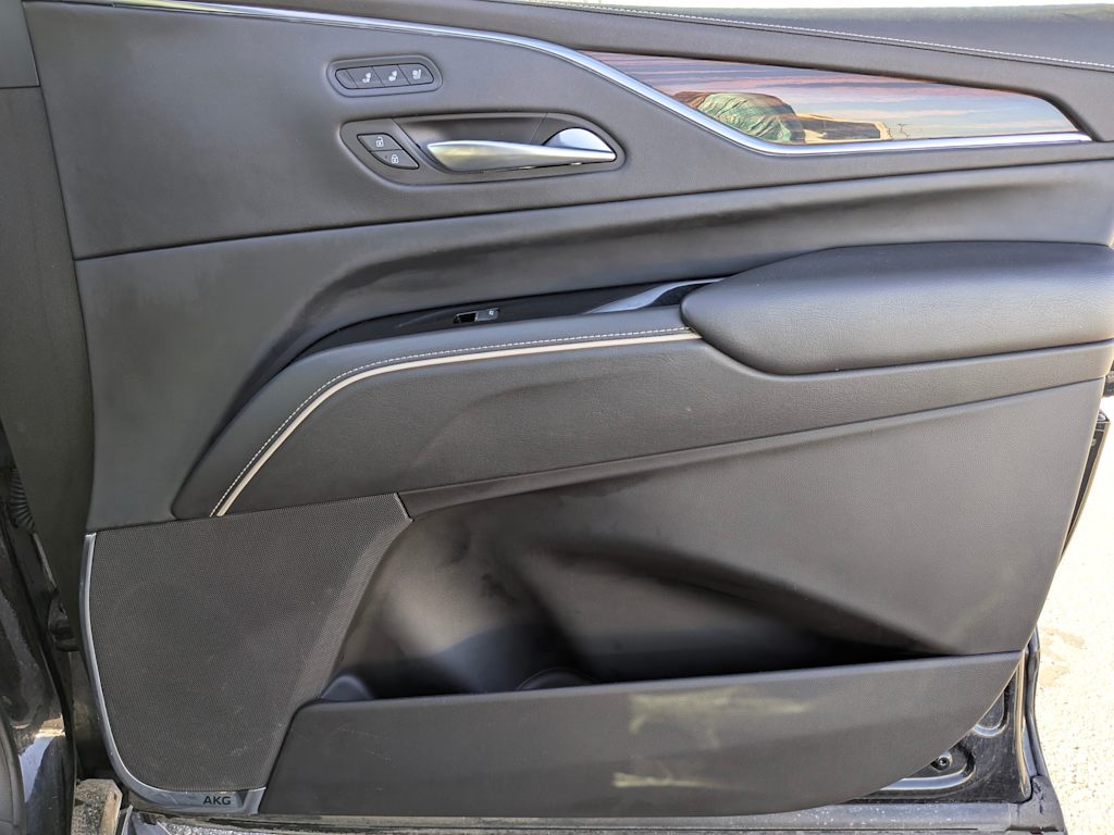 Thumbnail: 2023 Cadillac Escalade - 32