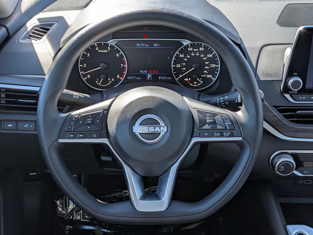 Thumbnail: 2025 Nissan Altima - 9