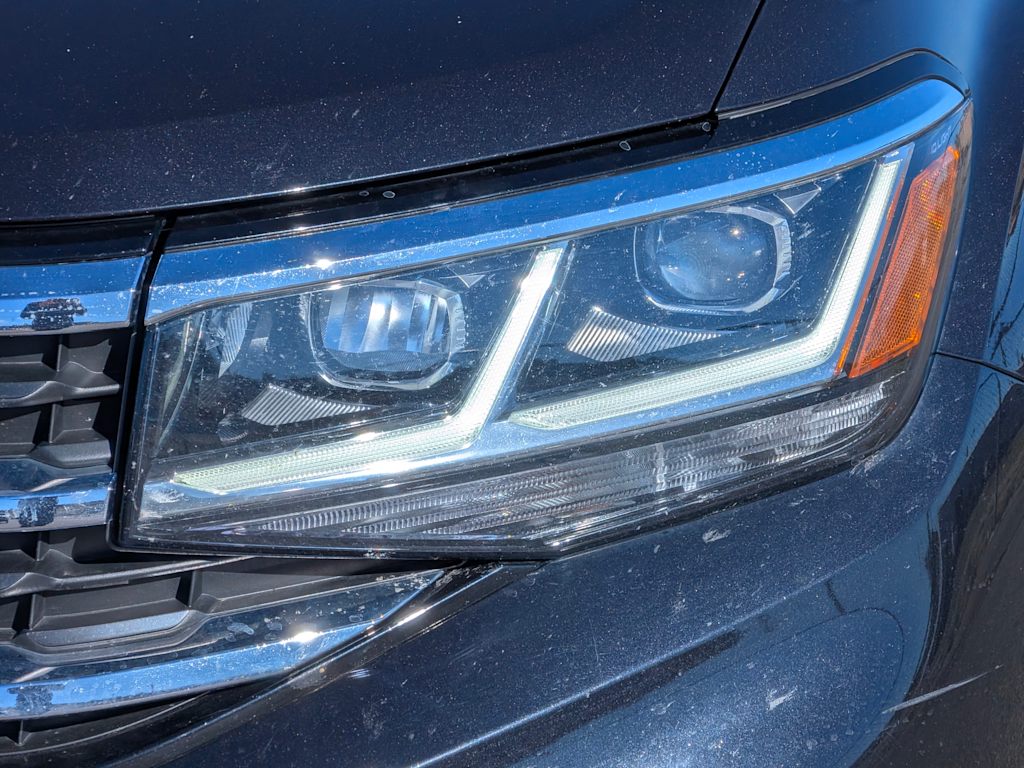 Thumbnail: 2021 Volkswagen Atlas - 24