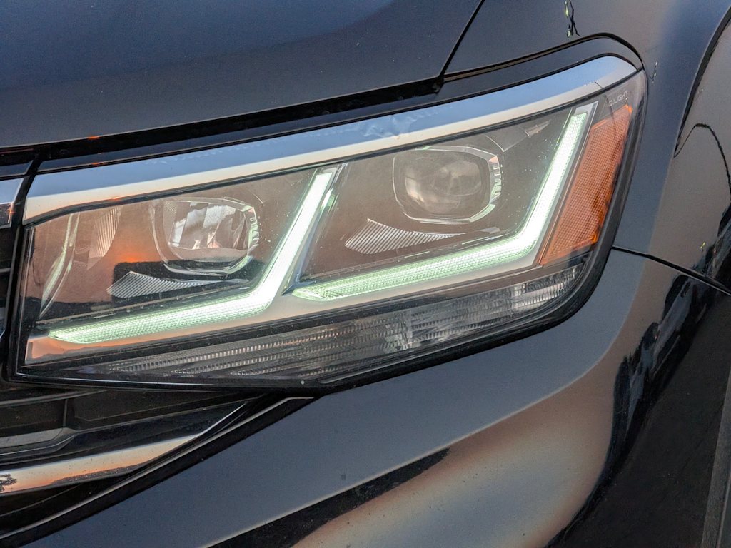 Thumbnail: 2023 Volkswagen Atlas - 24