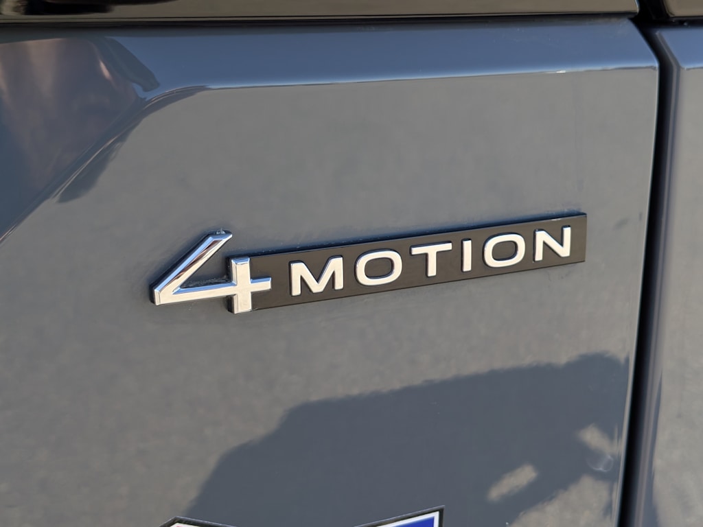 2024 Volkswagen Atlas Peak Edition SEL 28