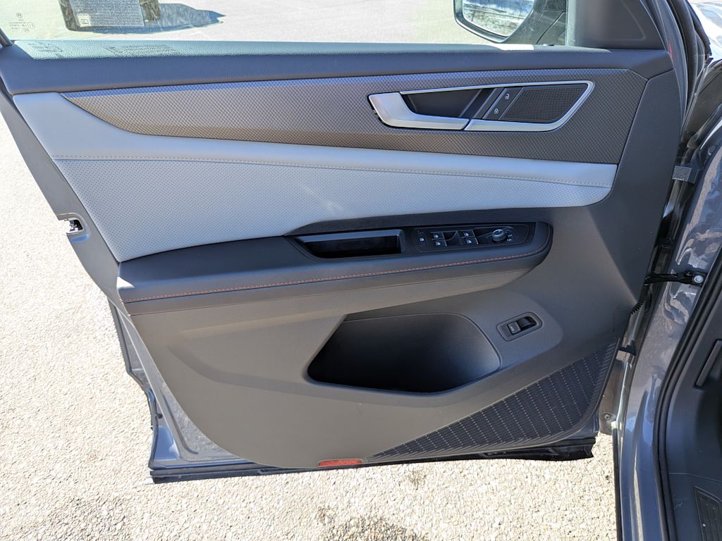 2024 Volkswagen Atlas Peak Edition SEL 32