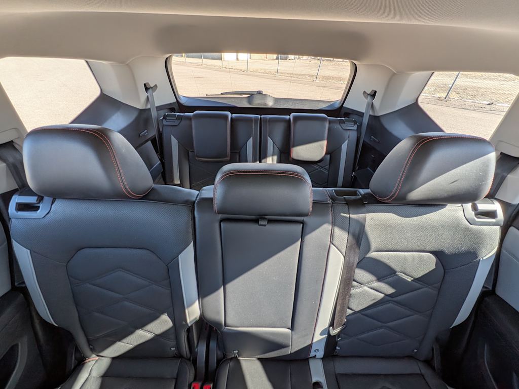 2024 Volkswagen Atlas Peak Edition SEL 41