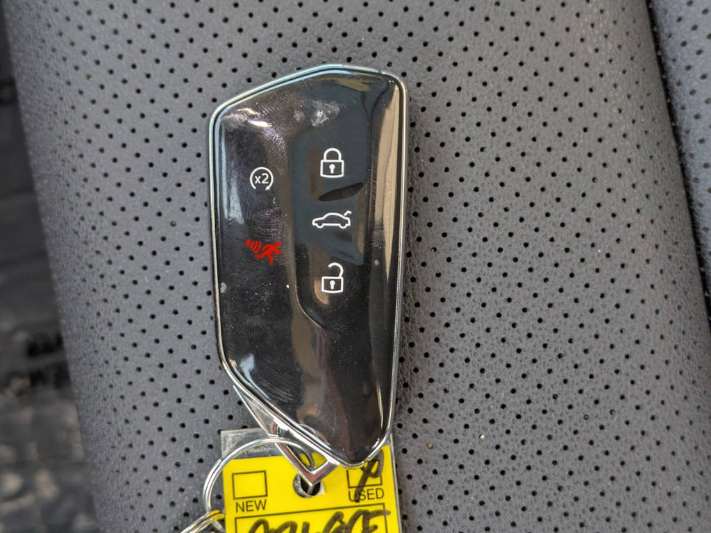 2024 Volkswagen Atlas Peak Edition SEL 19