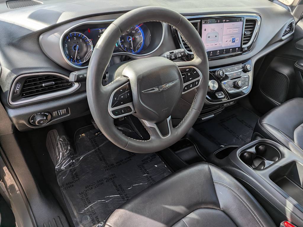 Thumbnail: 2025 Chrysler Pacifica - 2