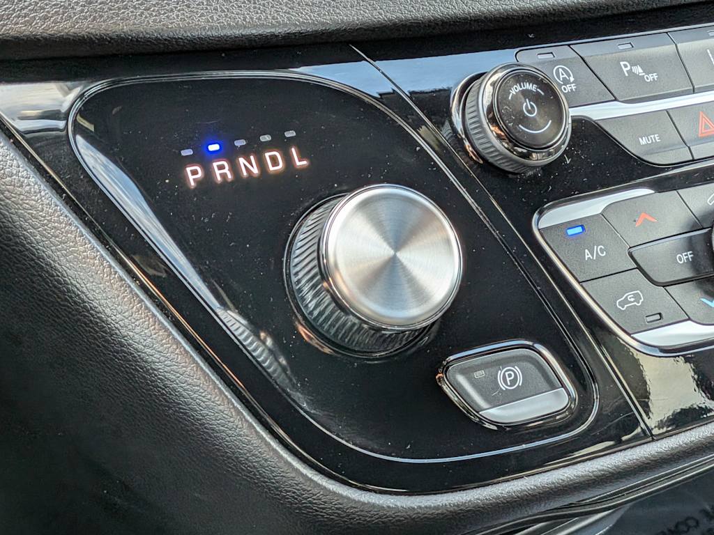 Thumbnail: 2025 Chrysler Pacifica - 30