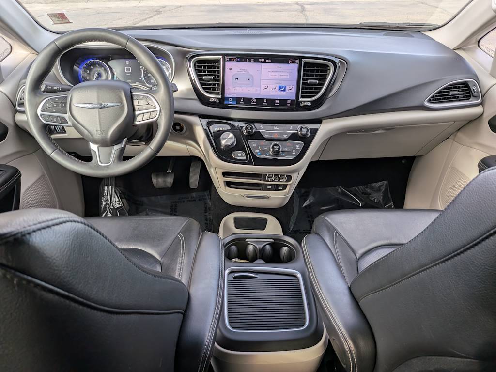 2022 Chrysler Pacifica Touring L 9