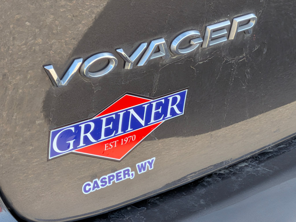 Thumbnail: 2023 Chrysler Voyager - 7