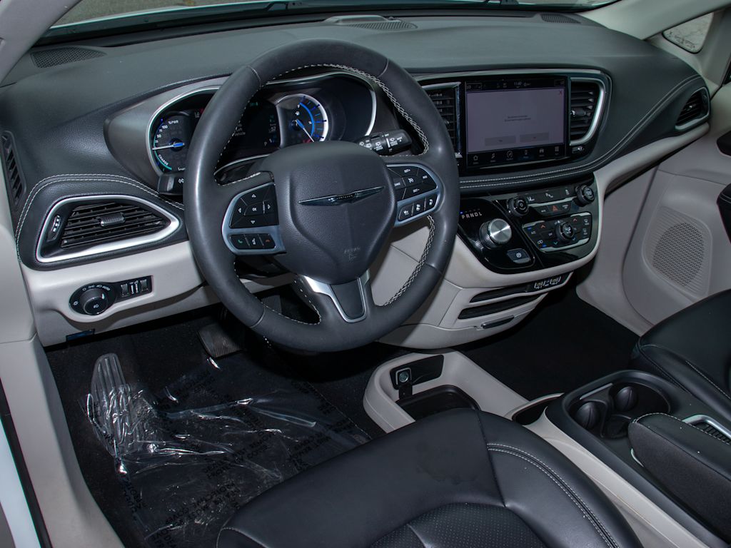 Thumbnail: 2023 Chrysler Pacifica - 19