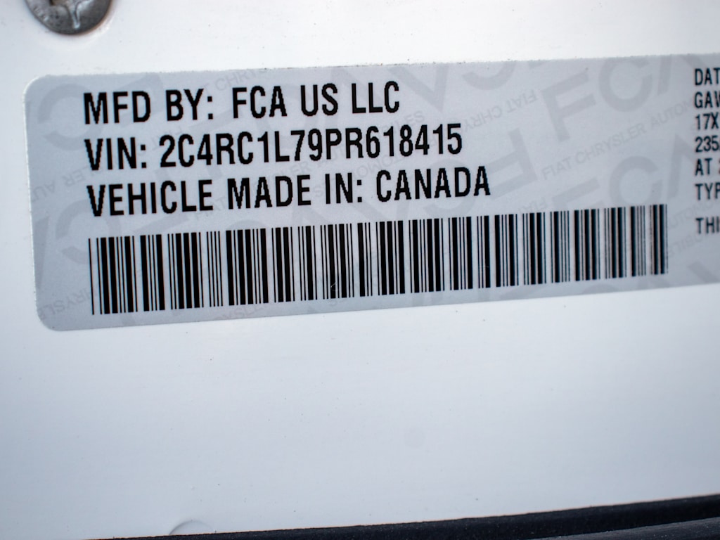 Thumbnail: 2023 Chrysler Pacifica - 18