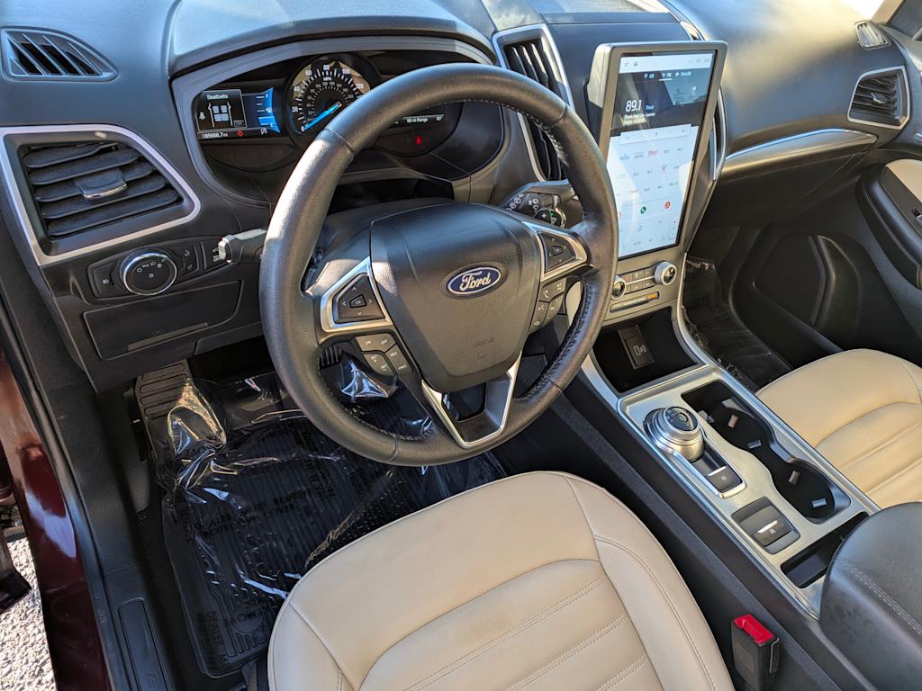 Thumbnail: 2022 Ford Edge - 2