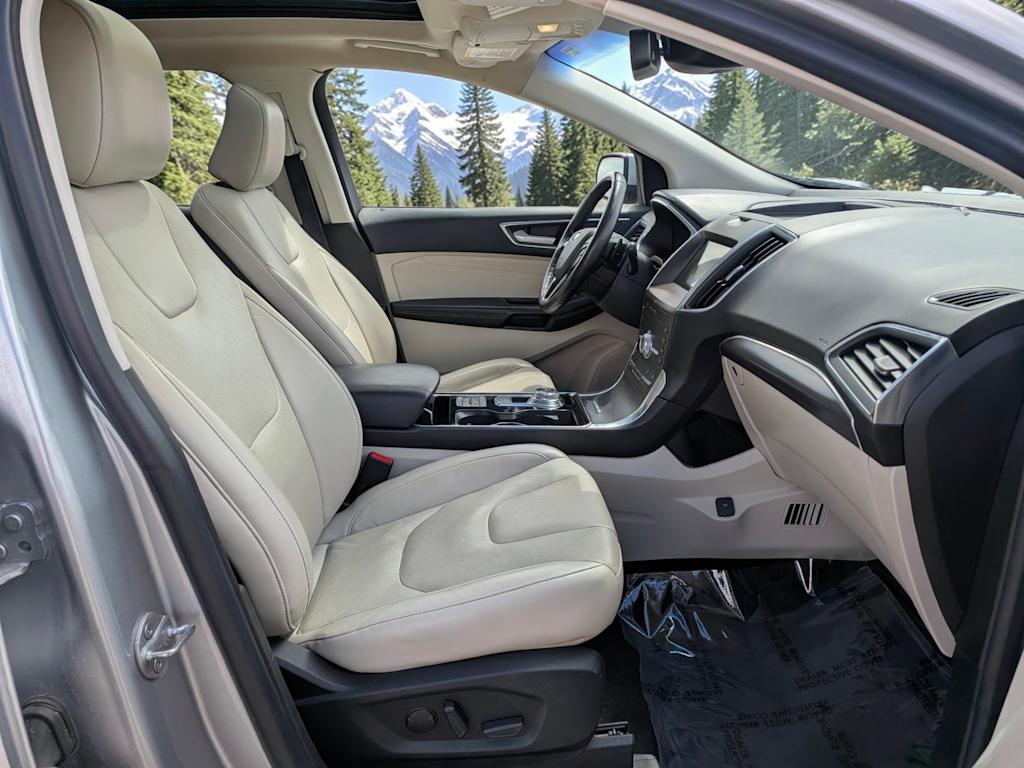 Thumbnail: 2020 Ford Edge - 12