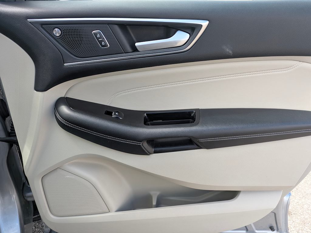 Thumbnail: 2020 Ford Edge - 30