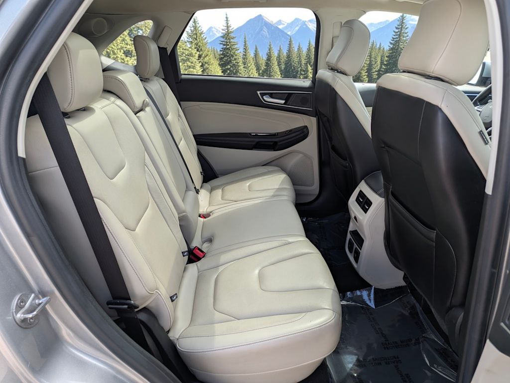 Thumbnail: 2020 Ford Edge - 31