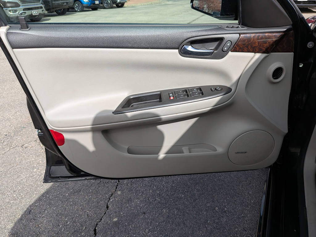 2016 Chevrolet Impala LTZ 30