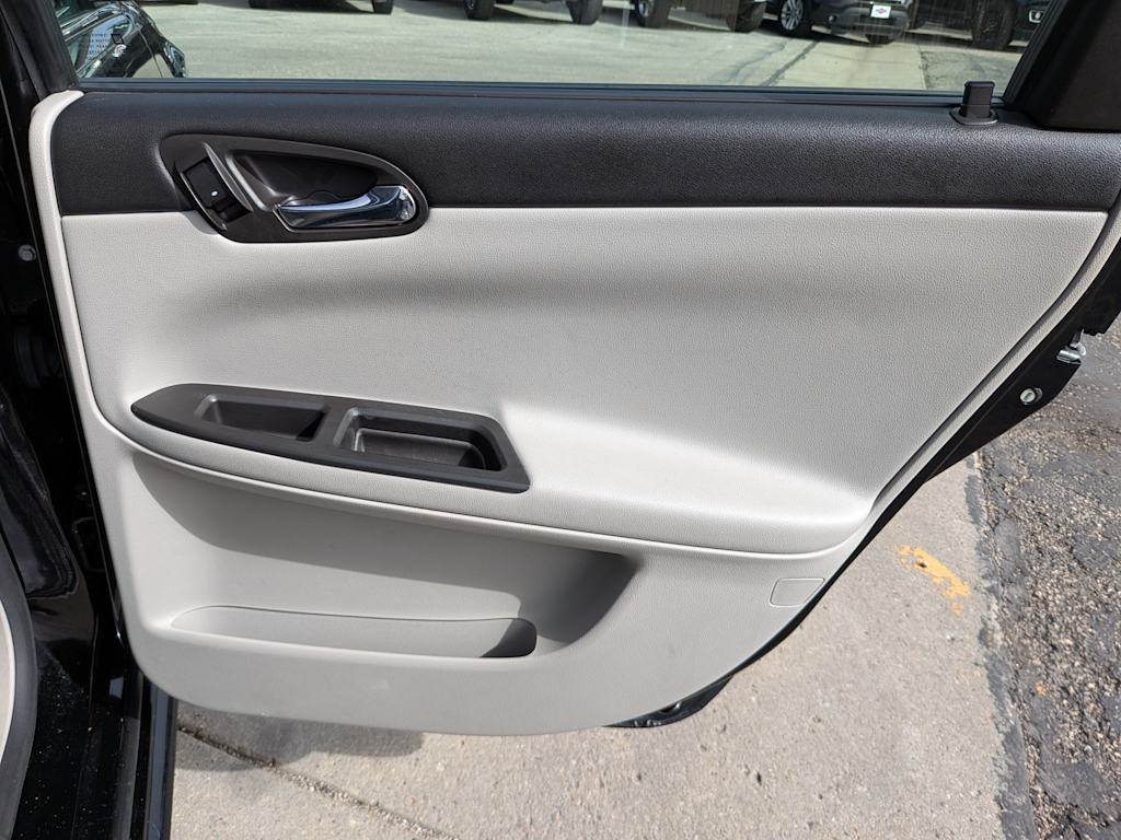 2016 Chevrolet Impala LTZ 37
