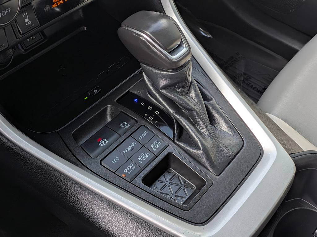 Thumbnail: 2023 Toyota RAV4 - 16