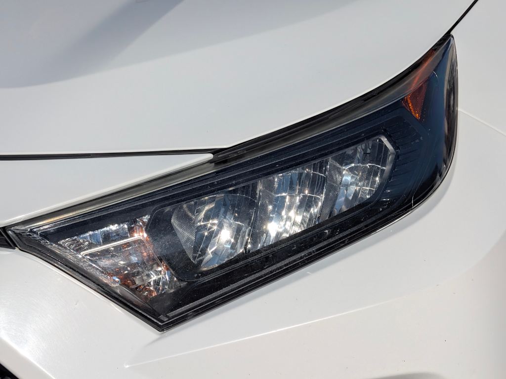 Thumbnail: 2020 Toyota RAV4 - 24