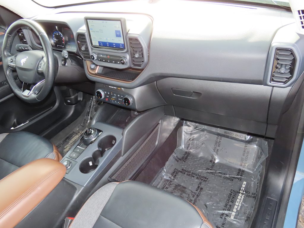 Thumbnail: 2022 Ford Bronco Sport - 10