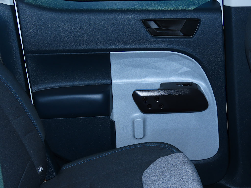 Thumbnail: 2025 Ford Maverick - 29