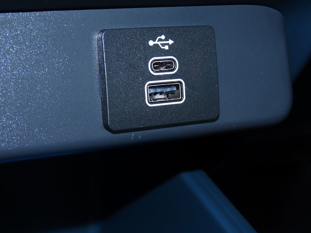 Thumbnail: 2025 Ford Maverick - 33