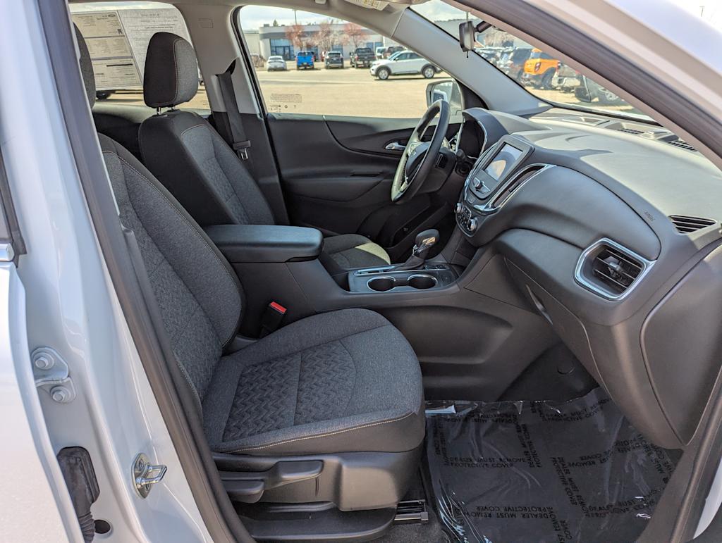 2024 Chevrolet Equinox LT 12